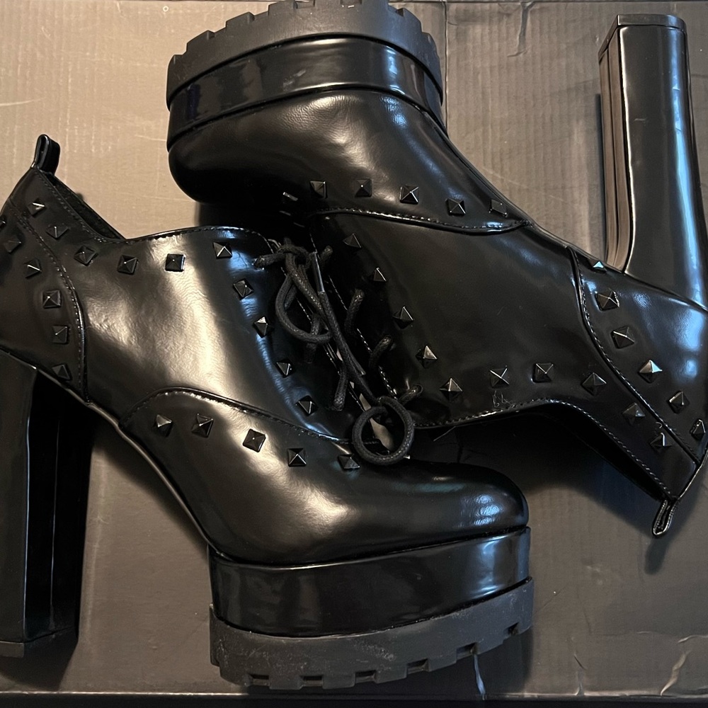 Jessica Simpson Imina 3 Platform Studded Women's Shoes